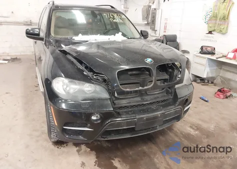 2011 BMW X5 xDrive50I z USA, uszkodzony, nr VIN 5UXZV8C54BL418916